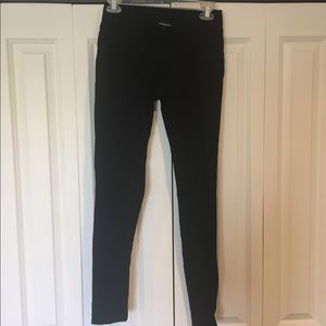 Isabella Oliver maternity leggings. Size 4 US
